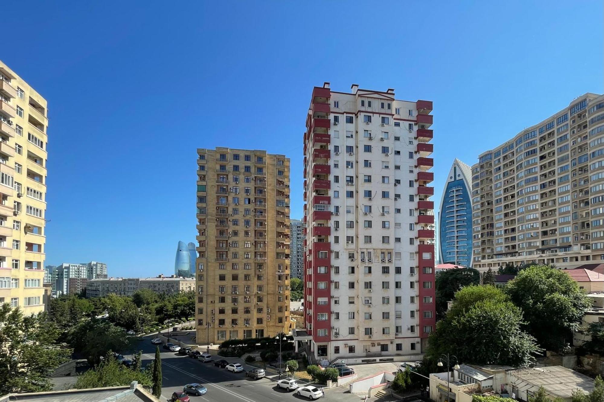 Flame Towers View Apartment Baku Bagian luar foto